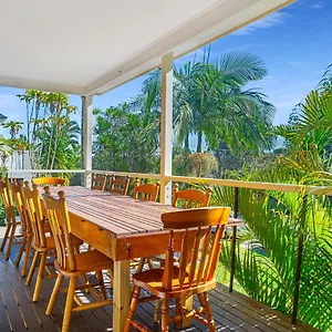 Holiday home Fuller Holidays - The Rock Belongil 
