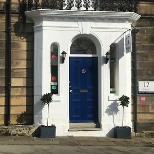Bed & Breakfast 17 Burgate *****